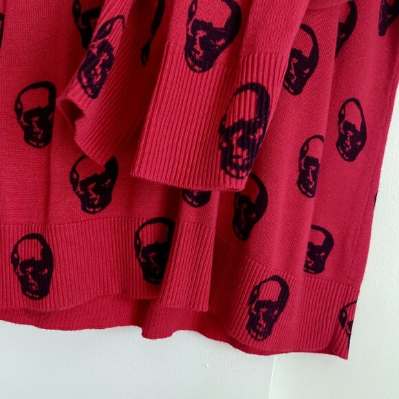 Magaschoni Red + Black Skull Cashmere Blend V Neck Sweater Size L - Picture 3 of 11
